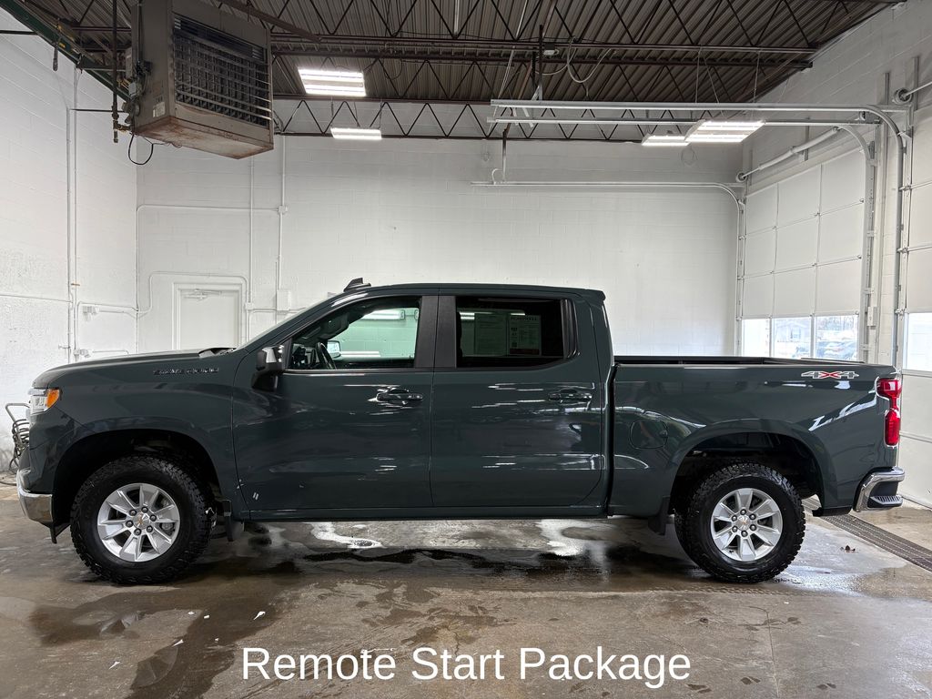 2025 CHEVROLET SILVERADO - Image 3