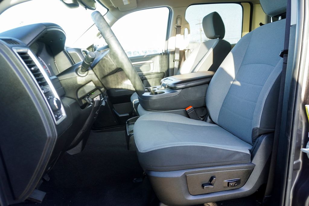 2023 RAM 1500 - Image 35