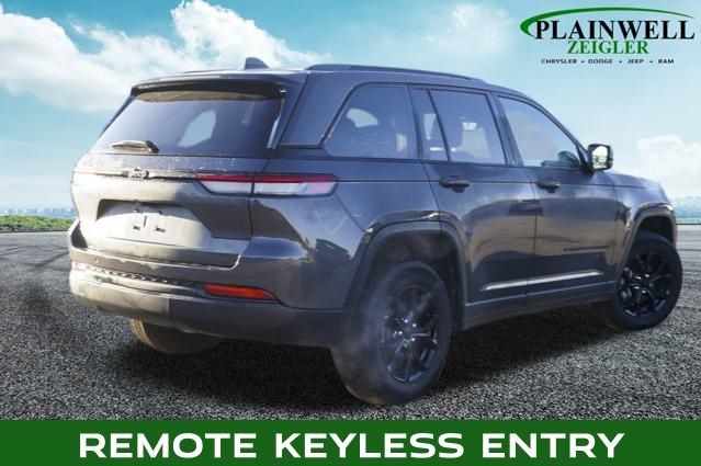 2024 Jeep Grand Cherokee Laredo Altitude X photo 3