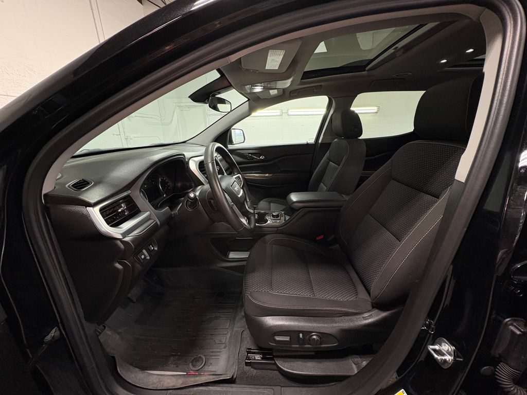 2023 GMC ACADIA - Image 20