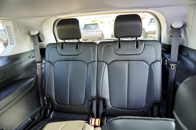 2022 JEEP GRAND CHEROKEE L - Image 13