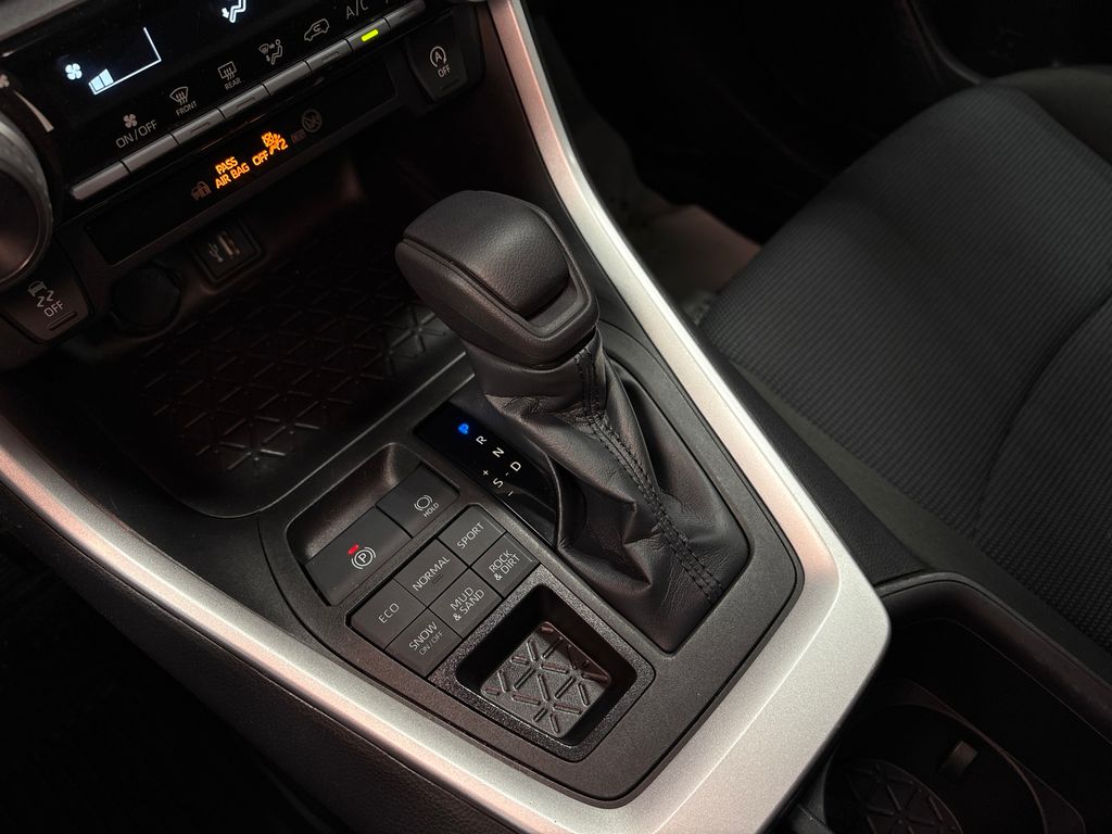 2023 TOYOTA RAV4 - Image 28