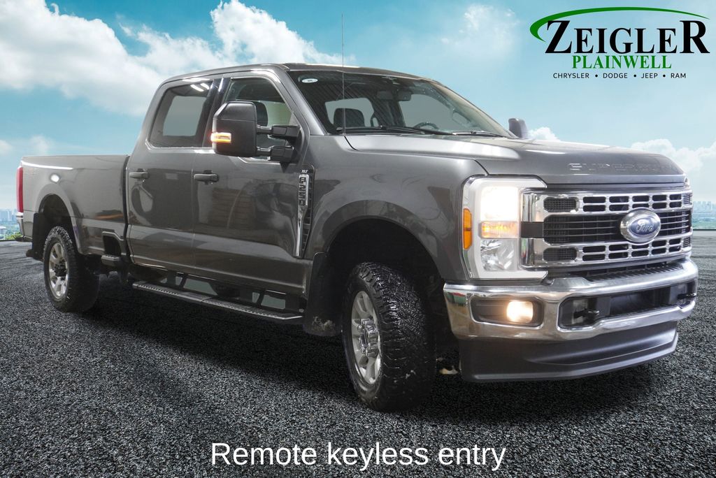2023 FORD F-250 - Image 4