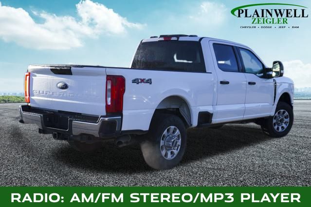 2023 Ford F-250 XLT photo 2