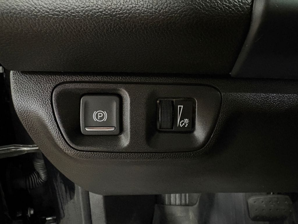 2023 GMC ACADIA - Image 26