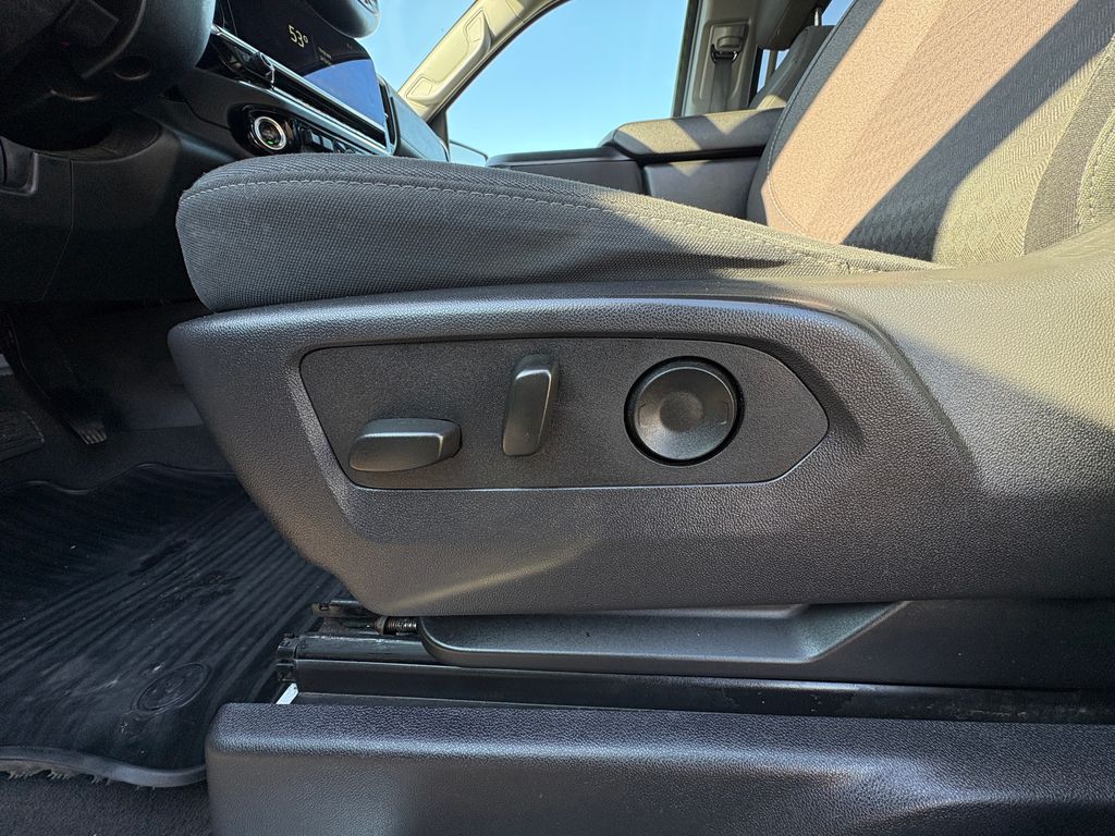 2025 CHEVROLET SILVERADO - Image 62