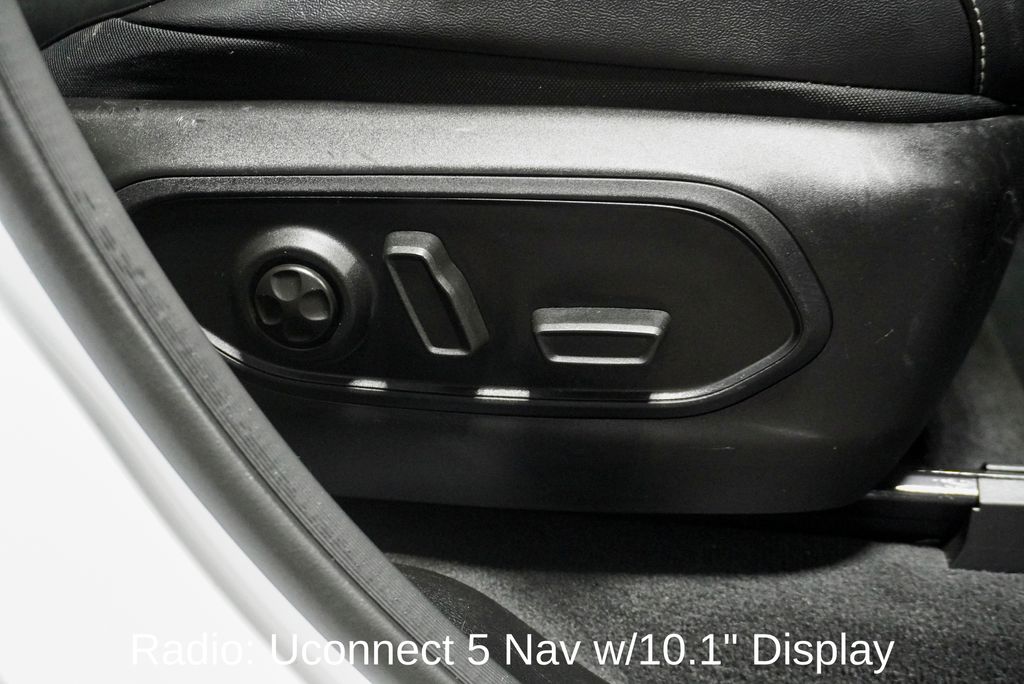 2024 JEEP GRAND CHEROKEE - Image 5