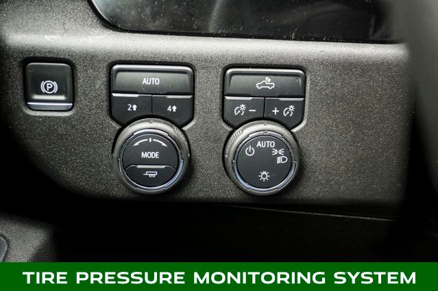 2025 CHEVROLET SILVERADO - Image 22