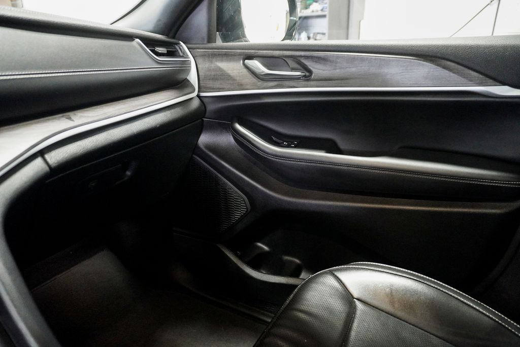 2024 JEEP GRAND CHEROKEE - Image 34