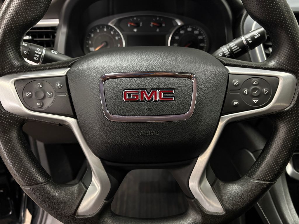 2023 GMC ACADIA - Image 23