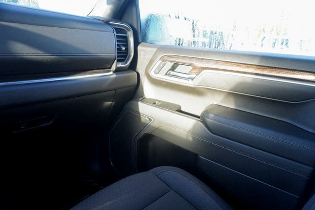 2025 CHEVROLET SILVERADO - Image 26