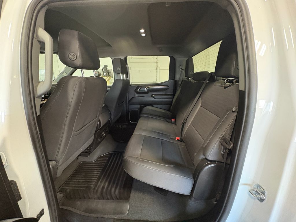 2025 CHEVROLET SILVERADO - Image 25