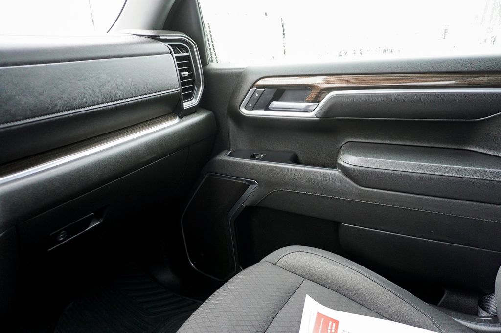 2025 CHEVROLET SILVERADO - Image 25