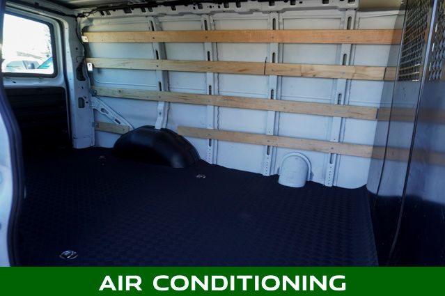 2024 GMC SAVANA - Image 5