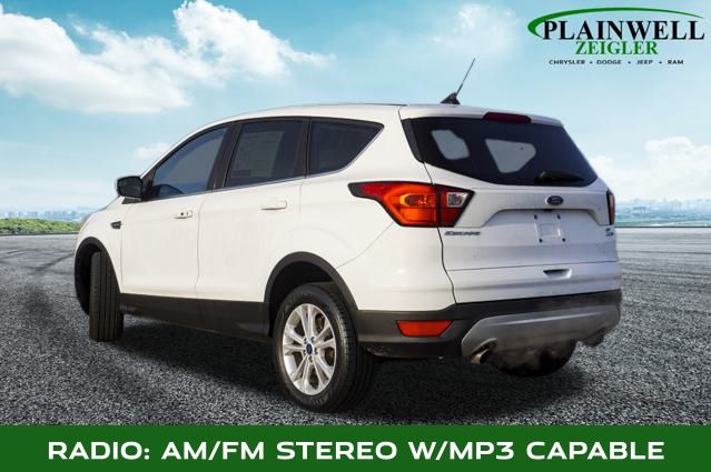 2019 Ford Escape SE photo 2