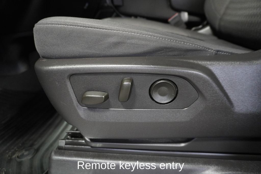 2025 CHEVROLET SILVERADO - Image 13