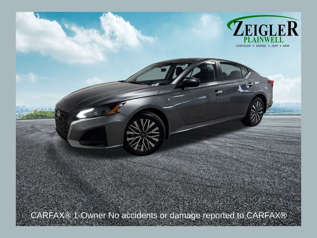 Used 2024 Nissan Altima 2.5 SV Sedan