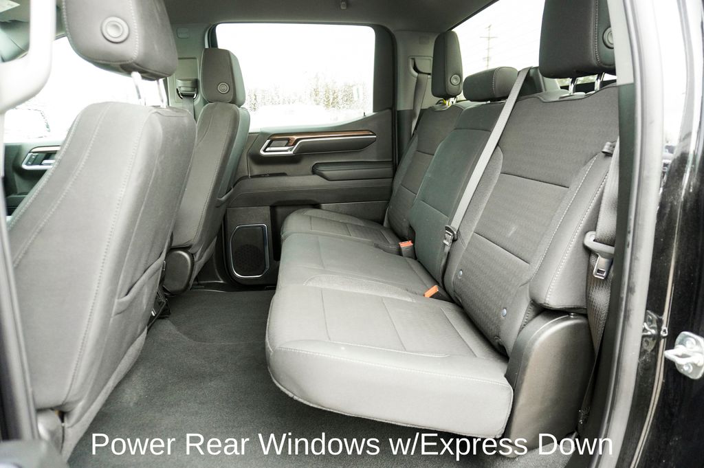 2025 CHEVROLET SILVERADO - Image 7