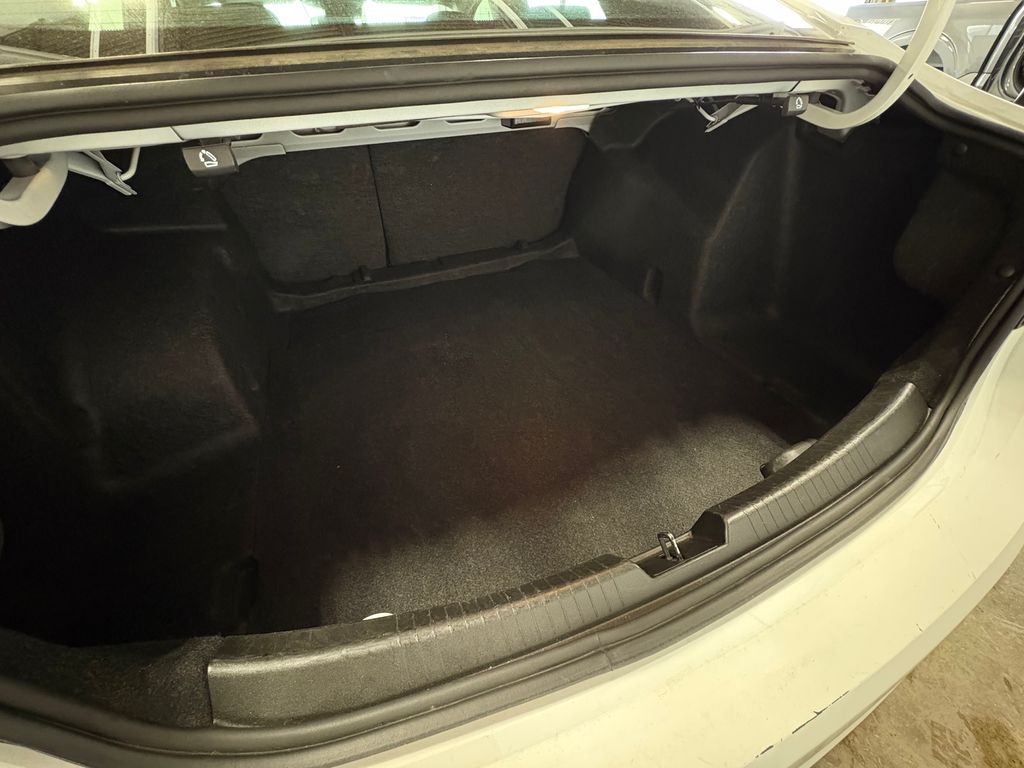 2023 CHEVROLET MALIBU - Image 28