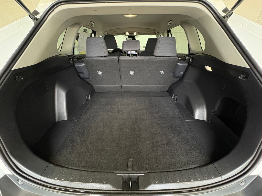 2024 TOYOTA RAV4 - Image 29