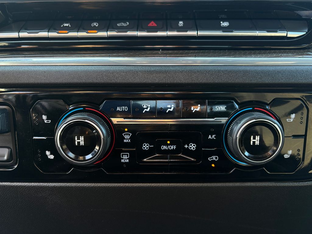 2025 CHEVROLET SILVERADO - Image 70