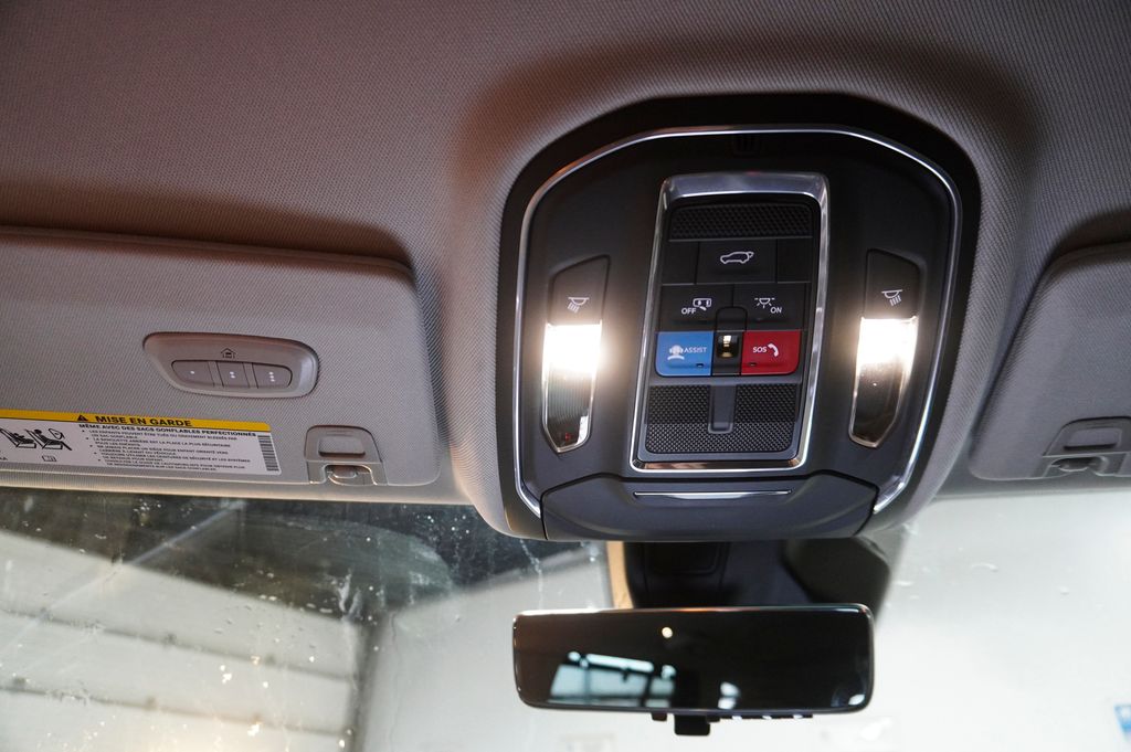 2023 JEEP GRAND CHEROKEE - Image 30