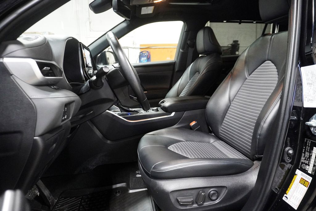 2023 TOYOTA HIGHLANDER - Image 16