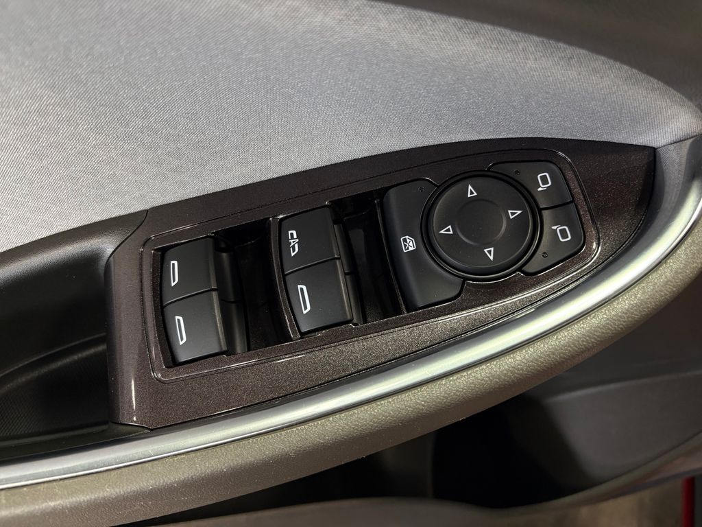 2019 CHEVROLET MALIBU - Image 14