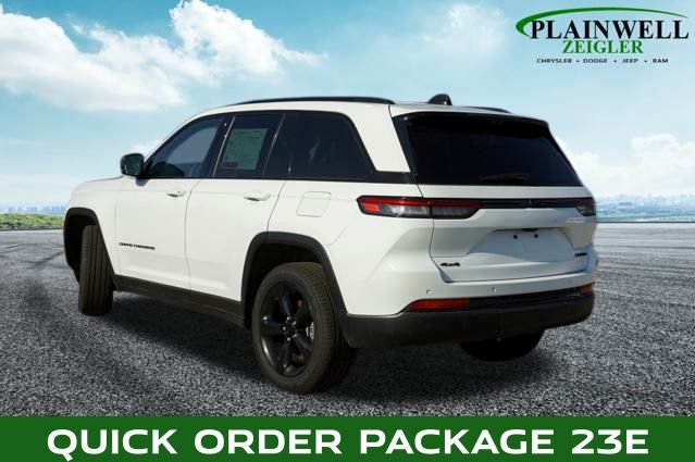 2023 Jeep Grand Cherokee Limited Black photo 2