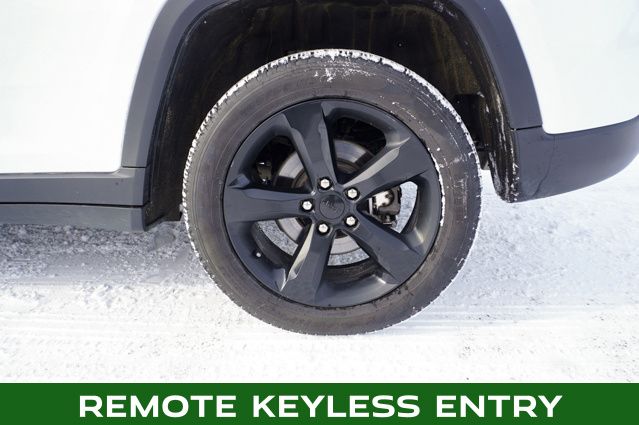 2023 JEEP GRAND CHEROKEE - Image 7