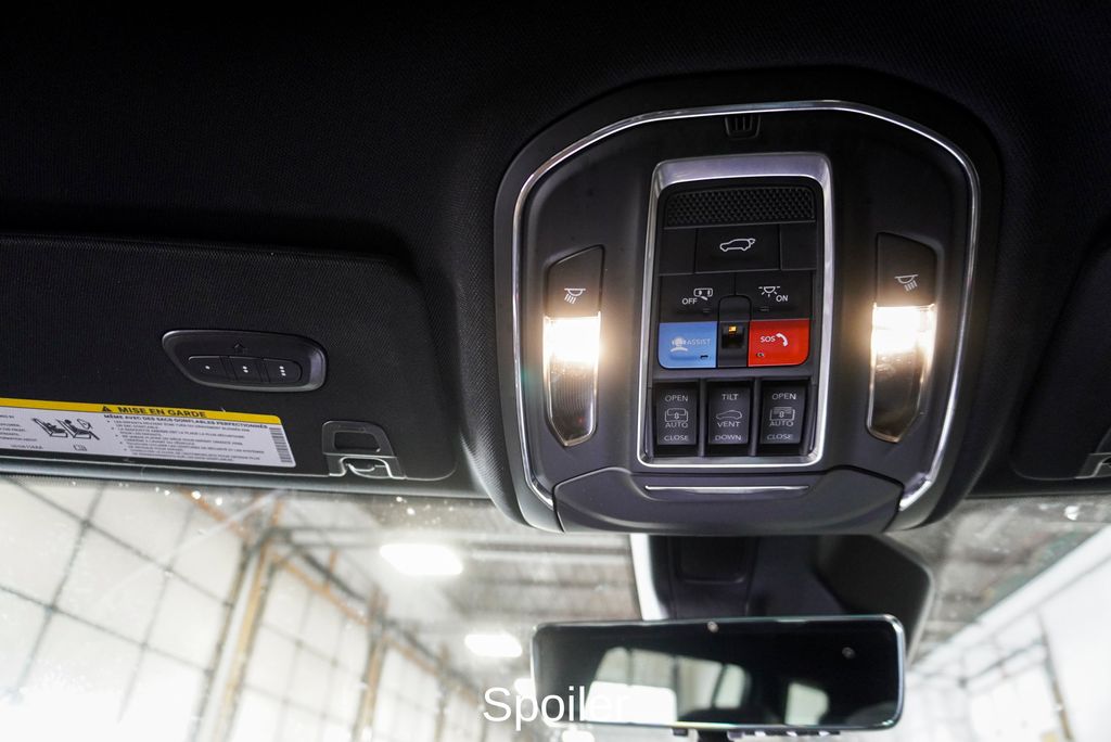 2024 JEEP GRAND CHEROKEE L - Image 33