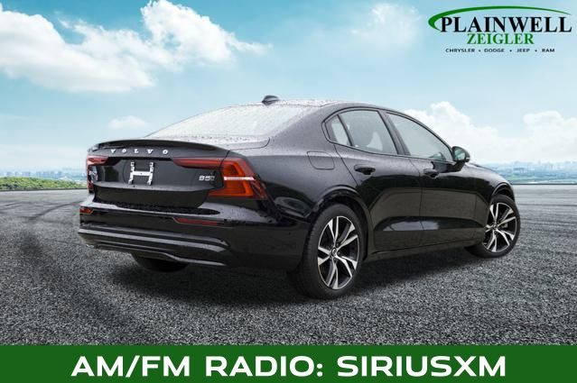 2023 Volvo S60 B5 AWD Plus photo 3
