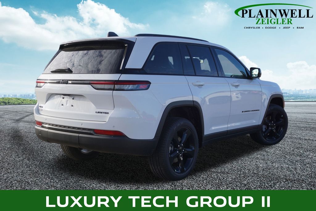 2023 Jeep Grand Cherokee Limited photo 2