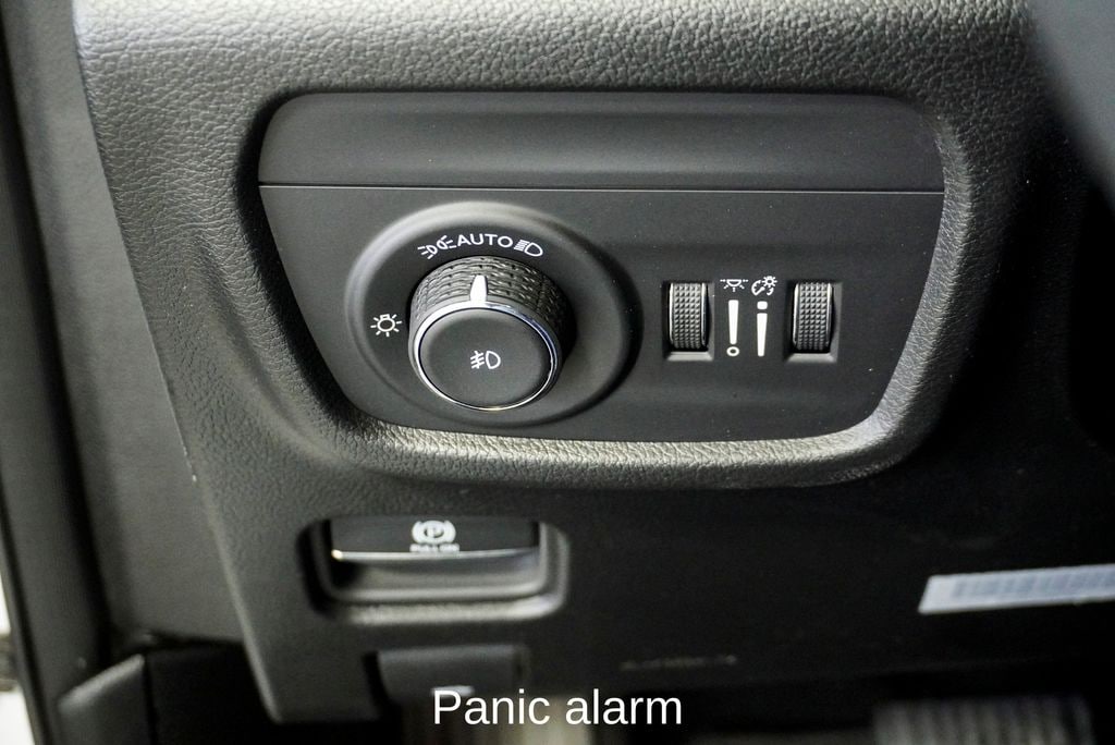 2024 JEEP GRAND CHEROKEE - Image 30