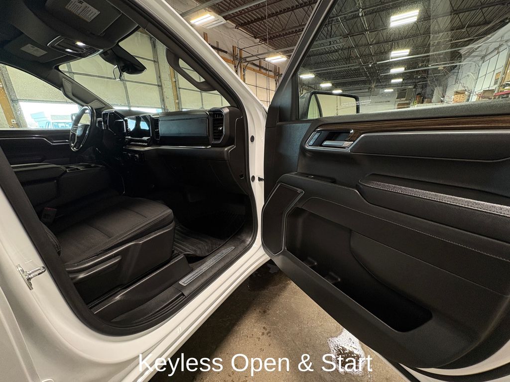 2025 CHEVROLET SILVERADO - Image 14