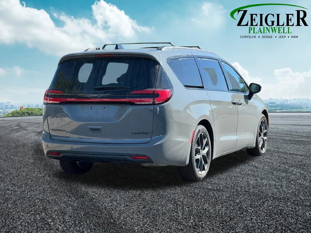 Used 2025 Chrysler Pacifica Limited Van Passenger Van