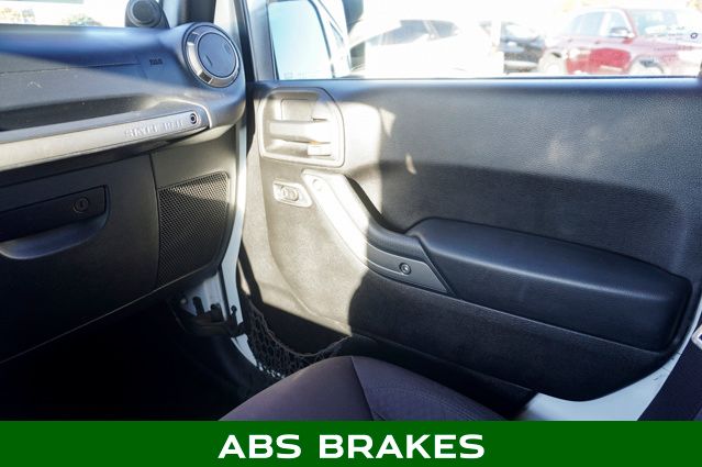 2013 JEEP WRANGLER - Image 22