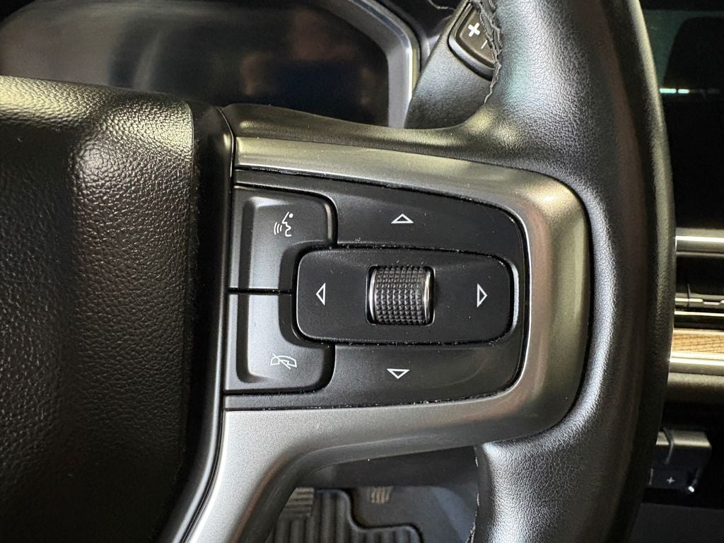 2025 CHEVROLET SILVERADO - Image 35