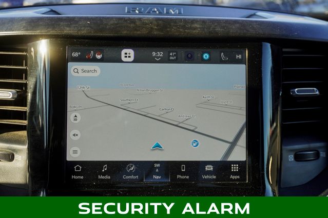 2022 RAM 1500 - Image 14