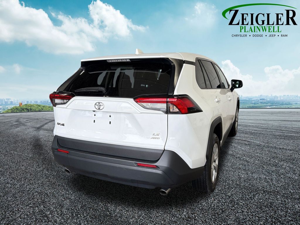 2024 TOYOTA RAV4 - Image 7