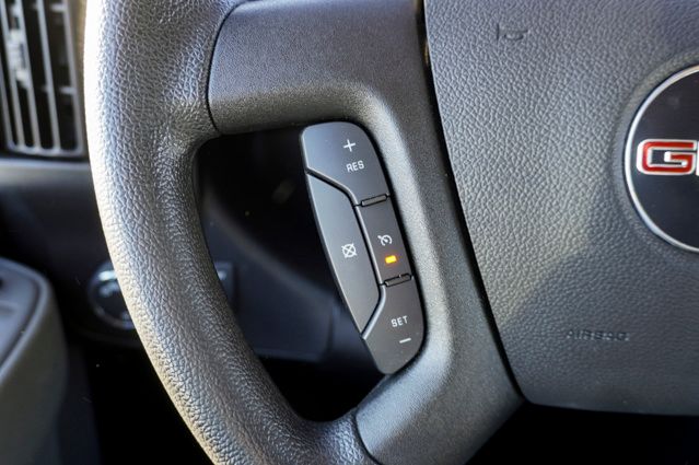 2024 GMC SAVANA - Image 16