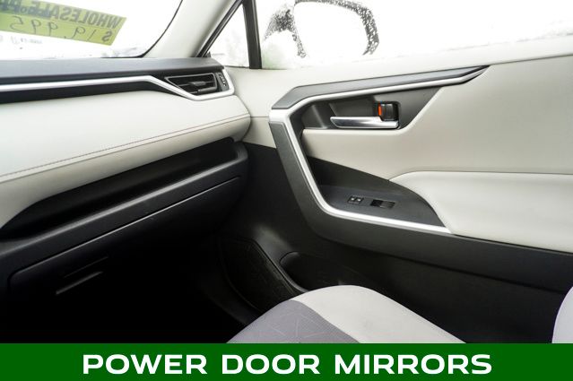 2020 TOYOTA RAV4 - Image 28