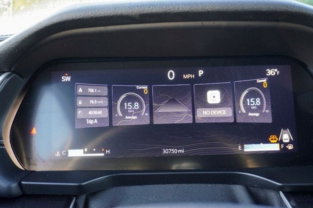 2023 JEEP GRAND CHEROKEE - Image 24