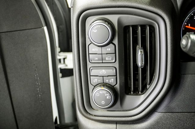 2022 CHEVROLET SILVERADO - Image 20