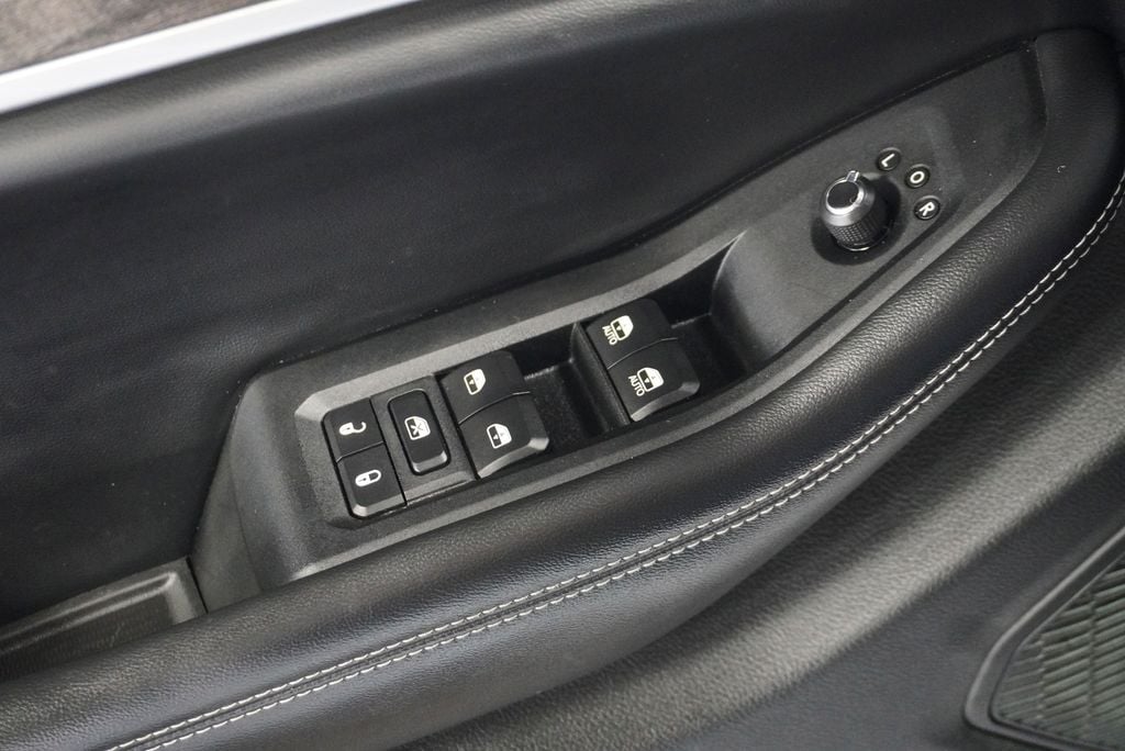 2023 JEEP GRAND CHEROKEE - Image 30