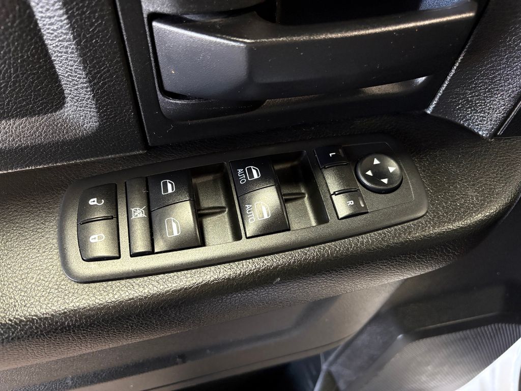 2019 RAM 1500 - Image 15