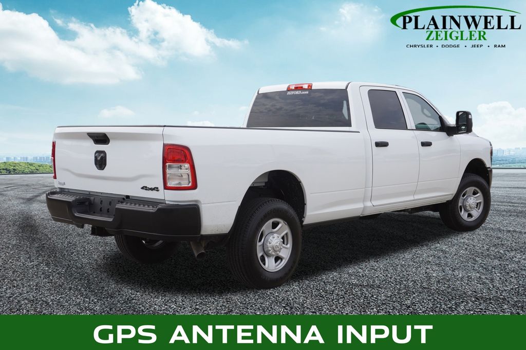 2023 Ram 3500 Tradesman photo 3