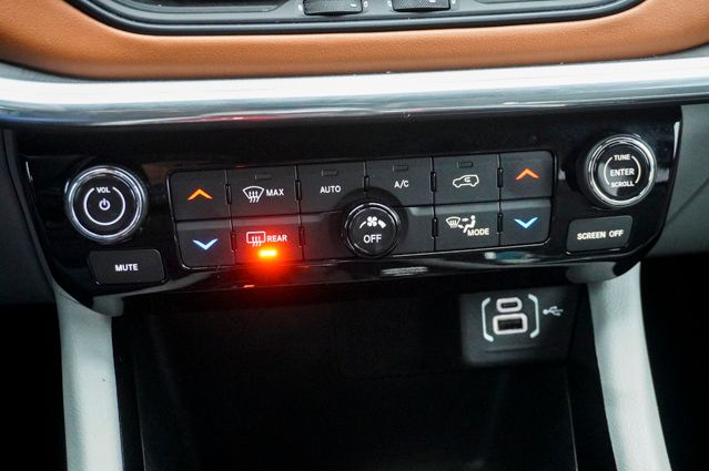 2023 JEEP COMPASS - Image 17