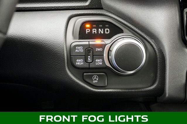 2025 RAM 1500 - Image 17