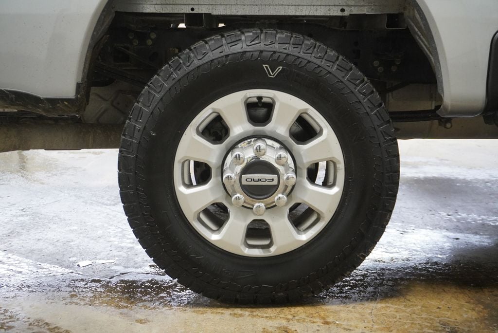 2023 FORD F-250 - Image 6